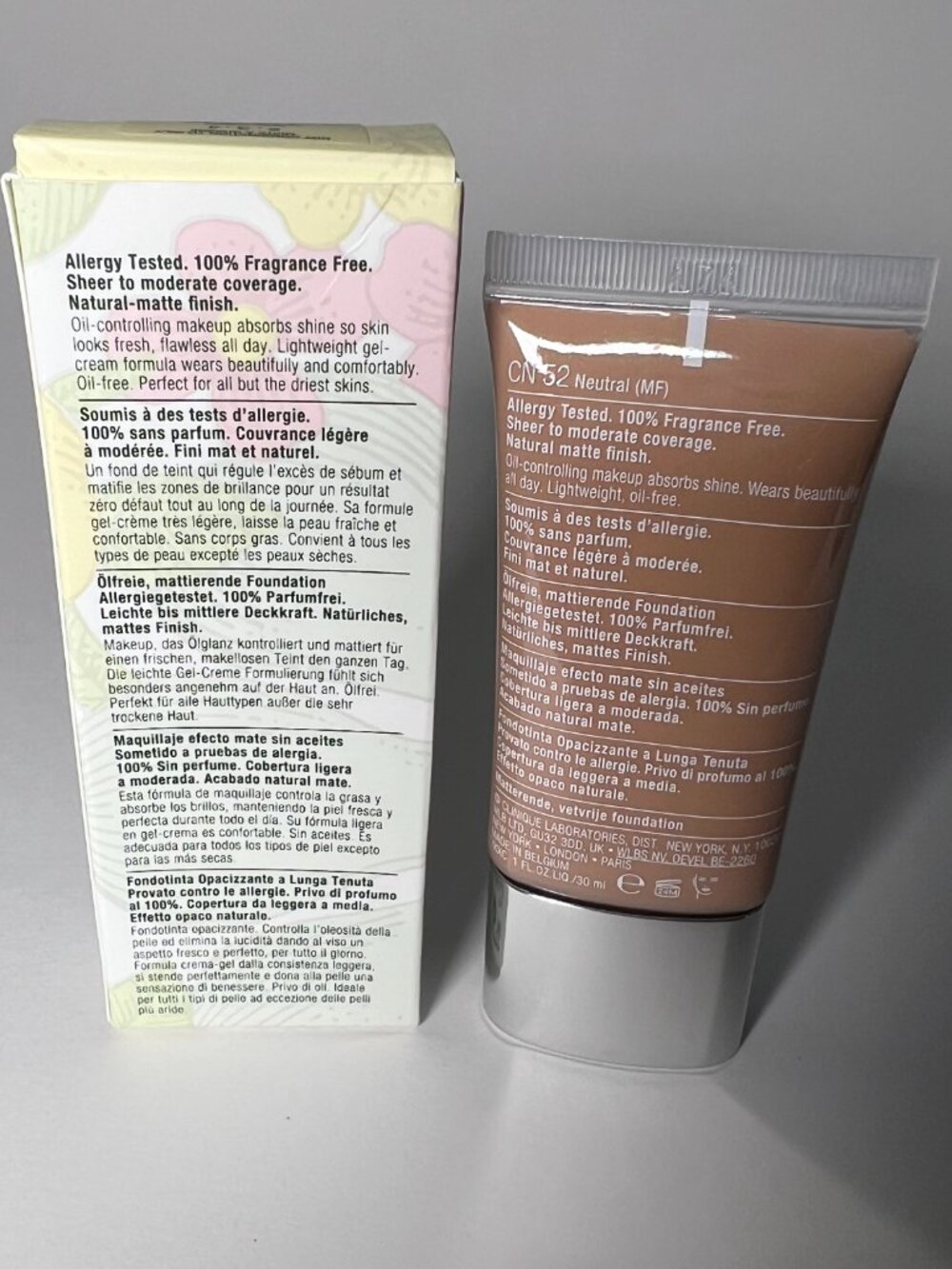 Clinique Stay Matte Oil Free Makeup 52 Neutral Full Regular Size 1 fl oz SEALED - Picture 3 of 5